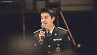 [Foto] Donghae Jadi Polisi Militer Ganteng, Fans Ingin Ditangkap
