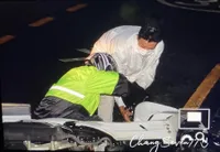 Foto Donghae Suju Menolong Pengendara Motor Jatuh, Deretan Kebaikan Hatinya di Masa Lalu Kembali Dibicarakan