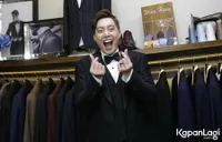 FOTO: Edric Tjandra Fitting Baju Pernikahan, Ganteng Elegan
