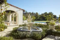 FOTO: Eksotis, Rumah Khloe Kardashian Megah Bak Istana Maroko