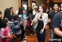 FOTO: Ekspresi Bahagia Julia Estelle Atas Kesuksesan 'HEADSHOT'