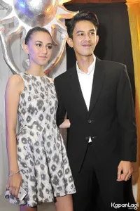 FOTO Fandy Chistian & Dahlia Tampil Perdana Sebagai Suami - Istri