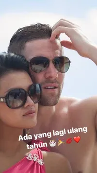 FOTO: Farah Quinn Romantis Rayakan Ulang Tahun Pacar Bulenya