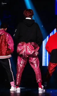 Foto Fashion Idol di Masa Lalu yang Jangan Sampai Dipakai Lagi, Fans Jadi Malu Sendiri