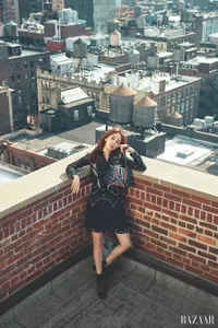 FOTO: Fashion Musim Semi Park Shin Hye Dengan Style Dewasa