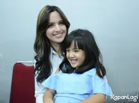 FOTO Fashionista Cilik, Ini Cerita Nia Ramadhani Tentang Mikhayla
