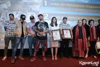 FOTO: Film Terlaris di 2016, 'WARKOP DKI REBORN' Dapat MURI