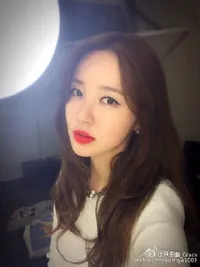 FOTO: Galeri Foto Cantik Yoon Eun Hye, Glamor Nan Hot Menggoda