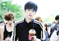 FOTO: Ganteng Maksimal Vernon, L & Cha Eun Woo Top Visual K-Pop