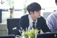 FOTO: Gantengnya Ong Seong Wu Jadi Cinta Pertama Para Penonton 'AT EIGHTEEN'