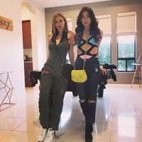 FOTO Gaya Keren Adinda Bakrie Ketika Nonton Coachella, Cantik!