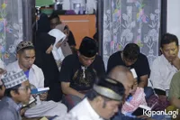 FOTO Gelar Tahlilan Untuk Mendiang Lina, Sule Tak Kuasa Menahan Tangis Sepanjang Doa Bersama