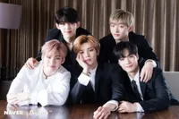 FOTO: Geng Leader K-Pop Berkumpul, Serangan Ganteng Untuk Fans