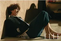 FOTO: Gong Yoo Shirtless Nikmati Keindahan Pantai di Los Angeles