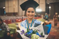 FOTO: Gritte Agatha Tampil Cantik & Manis di Hari Wisuda