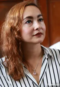 FOTO: Hadir ke Pengadilan, Sidang Cerai Dewi Rezer Ditunda