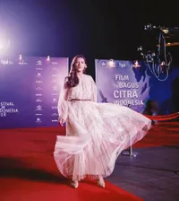 FOTO: Hadiri FFI 2018, Monita Tahalea Tampil Anggun