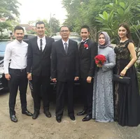 FOTO: Hadiri Nikahan Adik, Ali Syakieb dan Citra Kirana Balikan?