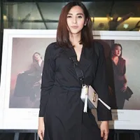 FOTO: Halloween Party, Dena Rachman Dandan Seperti Marilyn Monroe