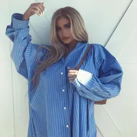FOTO: Hamil, Sederet Artis Ini Pilih Sembunyikan Perut Buncitnya