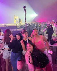 Foto Hebohnya Nagita Slavina dan Syahnaz Sadiqah Nonton Konser BLACKPINK di Korea, Bikin Iri Blink
