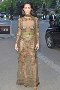 FOTO: Hot Mom Ini Makin Menawan & Cinta Badannya Usai Melahirkan 