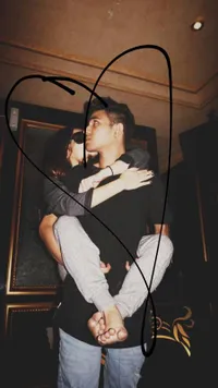 FOTO: Hubungan Manis Valerie & Axel Thomas, Sibling Goals Banget