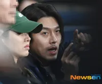 Foto Hyun Bin dan Son Ye Jin Kencan Nonton Baseball, 'Double Date' Sama Gong Yoo dan Lee Dong Wook