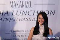 FOTO: Ini Alasan Kenapa Atiqah Hasiholan Jadi 'Tukang Ojek'
