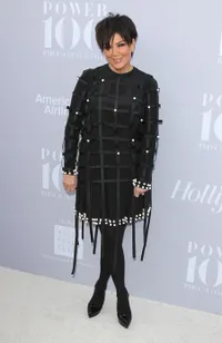 FOTO: Ini Bukti Jika Kris Jenner Suka Copy Gaya Seleb Lain