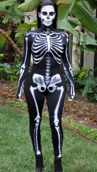 FOTO: Ini Kostum Halloween Artis Hollywood Paling Menyeramkan