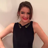 Foto: Inilah Jerry Florence, Kakak Lorde Yang Tak Kalah Cantik