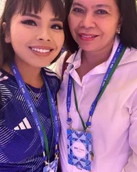 Foto Istri Hotman Paris Nonton Piala Dunia di Qatar, Suami Rela Sibuk di Indonesia Agar Istri Bahagia