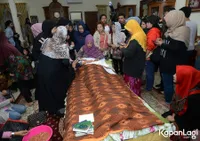 Foto: Istri Meninggal, Begini Suasana di Rumah Tukul Arwana