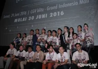 FOTO: Jadi Cinta Pertama Pak Habibie, Chelsea Islan Senyum Cantik