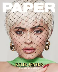 FOTO: Jadi Model Majalah Paper, Kylie Jenner Tampil Cantik & Hot!