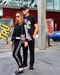 Berita Foto Femmy Permatasari : Honeymoon Femmy 