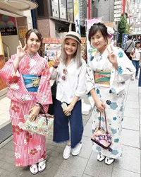 FOTO: Jalan ke Jepang, Rina Nose Tampil Cantik Dengan Rambut Baru