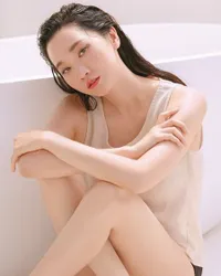 FOTO: Jang Yoon Ju Top Model Korea 40 Tahun, Cantik Jadi Bahasan