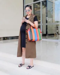 FOTO: Jelang Lahiran, Nindy Stylish Hadiri Baby Shower Seru Teman