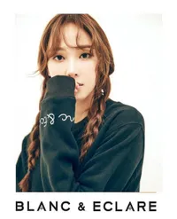 FOTO: Jessica Jung Berpose Pamerkan Koleksi Blanc & Elare Terbaru