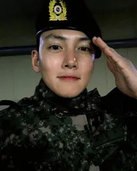 FOTO: Ji Chang Wook Ulang Tahun ke-31, Masih Wamil & Sayang Ibu