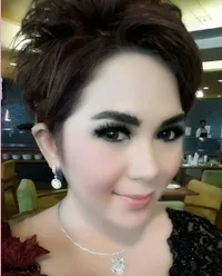 [FOTO] Joy Tobing Kini, Mama Gaul Seolah Nggak Kenal Kata Tua