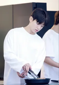 Foto Jungkook BTS Tanpa Makeup Jadi Kayak Masih Remaja, Bangun Tidur Aja Ganteng