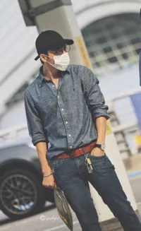 FOTO: Juniornya Pulang, Donghae & Eunhyuk SuJu Tiba di Jakarta