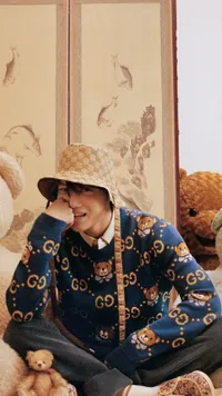 Foto Kai EXO Memakai Koleksi Gucci Terbaru yang Terinspirasi Dirinya dan Menggunakan Namanya, Serba Beruang!