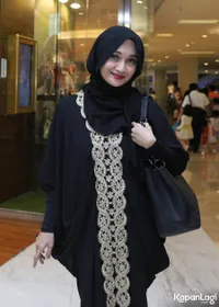 FOTO Kala Andara Early - Nia Paramita Mendadak Jadi Amil Zakat