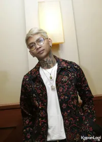 FOTO Kata Tak Senonoh Pada Lisa BLACKPINK, Young Lex Tak Menyesal