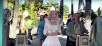 FOTO: Katy Perry Colorful dan Pakai Sepatu Indonesia di Klip Baru
