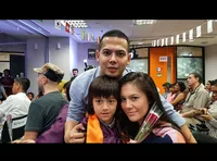 FOTO: Kebahagiaan Wulan Guritno - Adilla Dimitri di Wisuda Alric